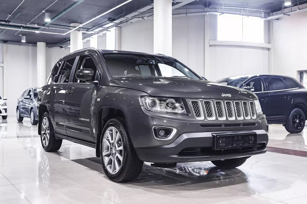 Купить Compass с пробегом